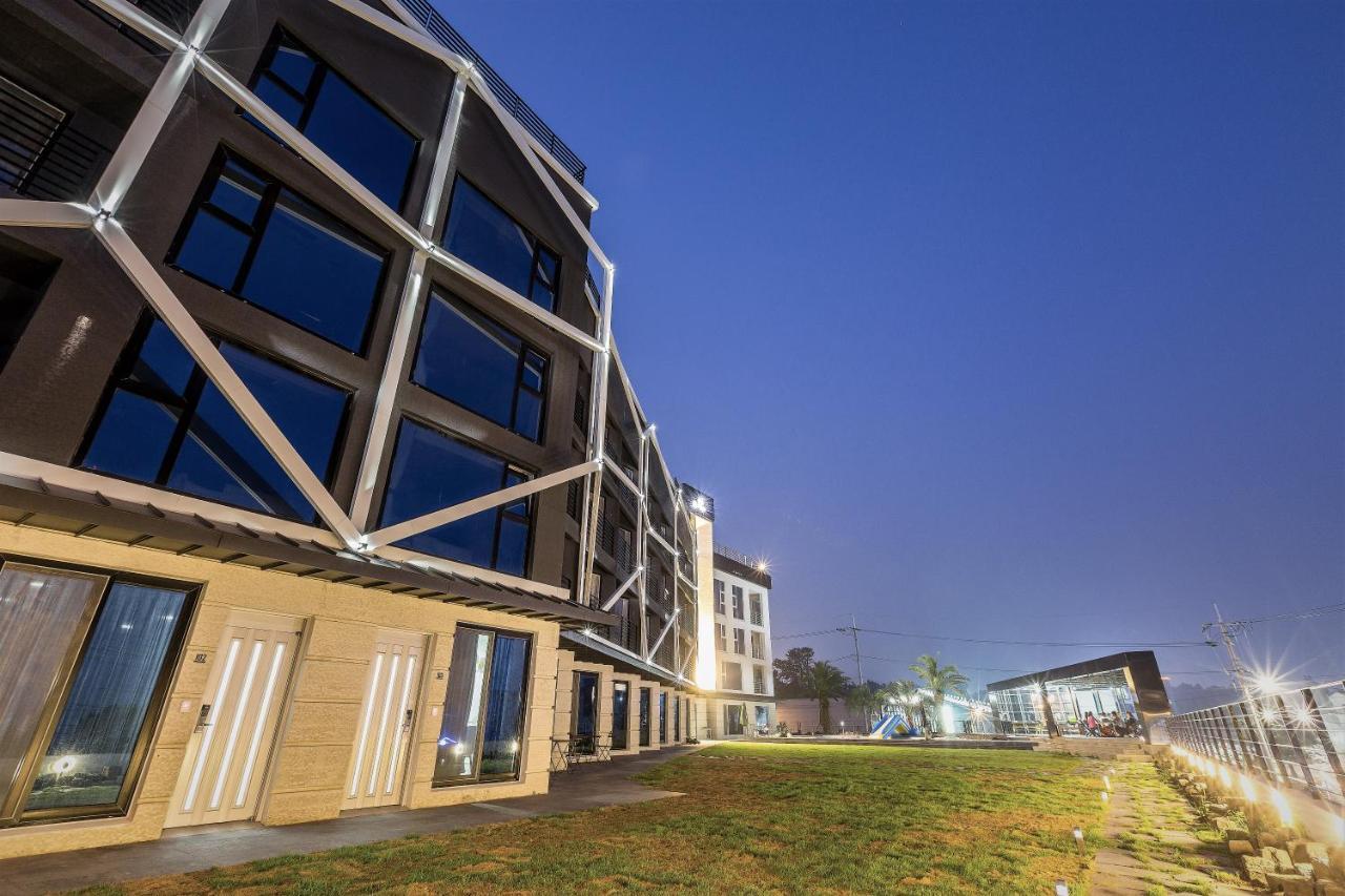 Gladsheim Hotel Seogwipo Eksteriør bilde